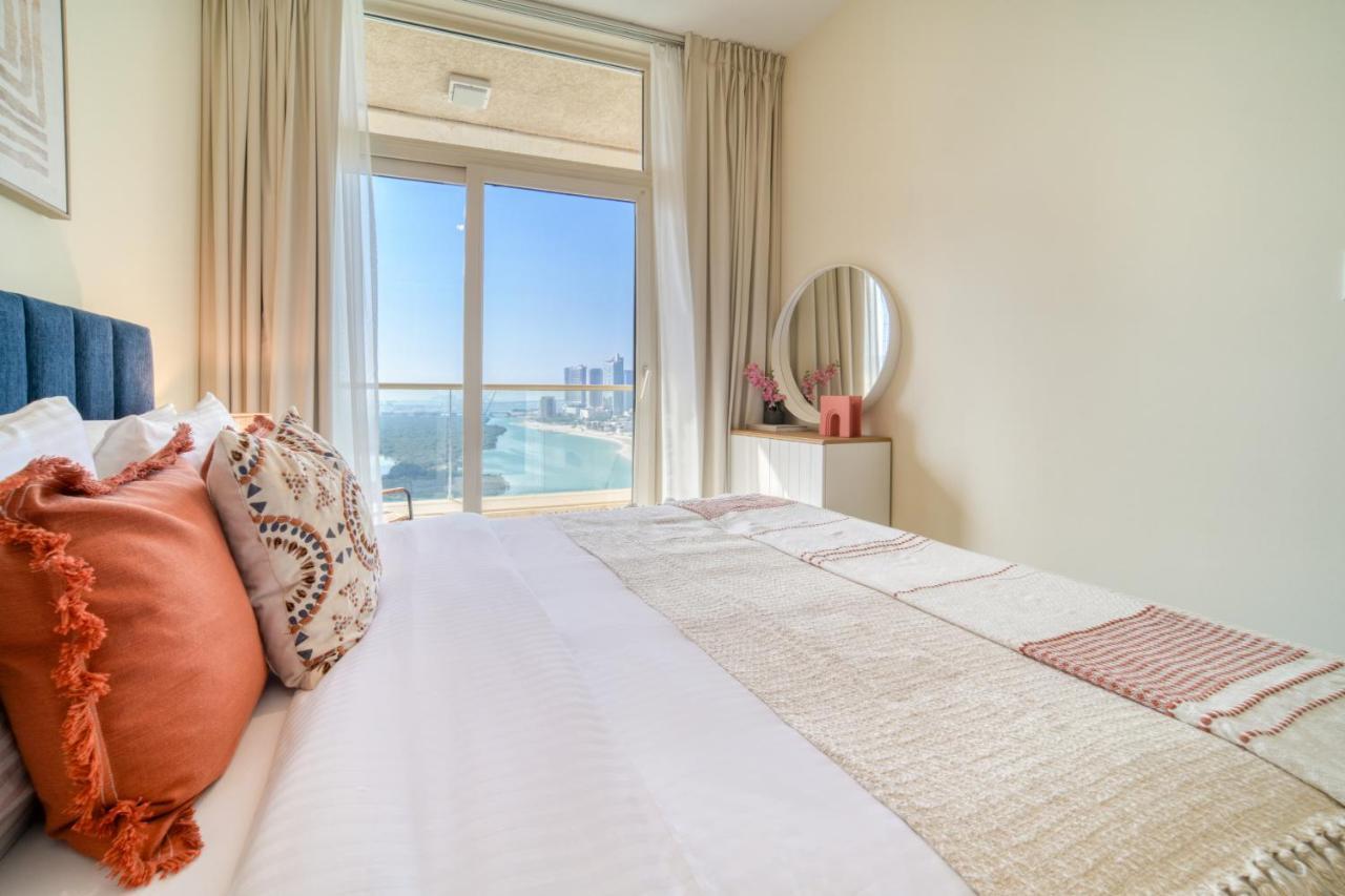 Apartment Mangrove Place, Reem Island, - Mint Abu Dhabi